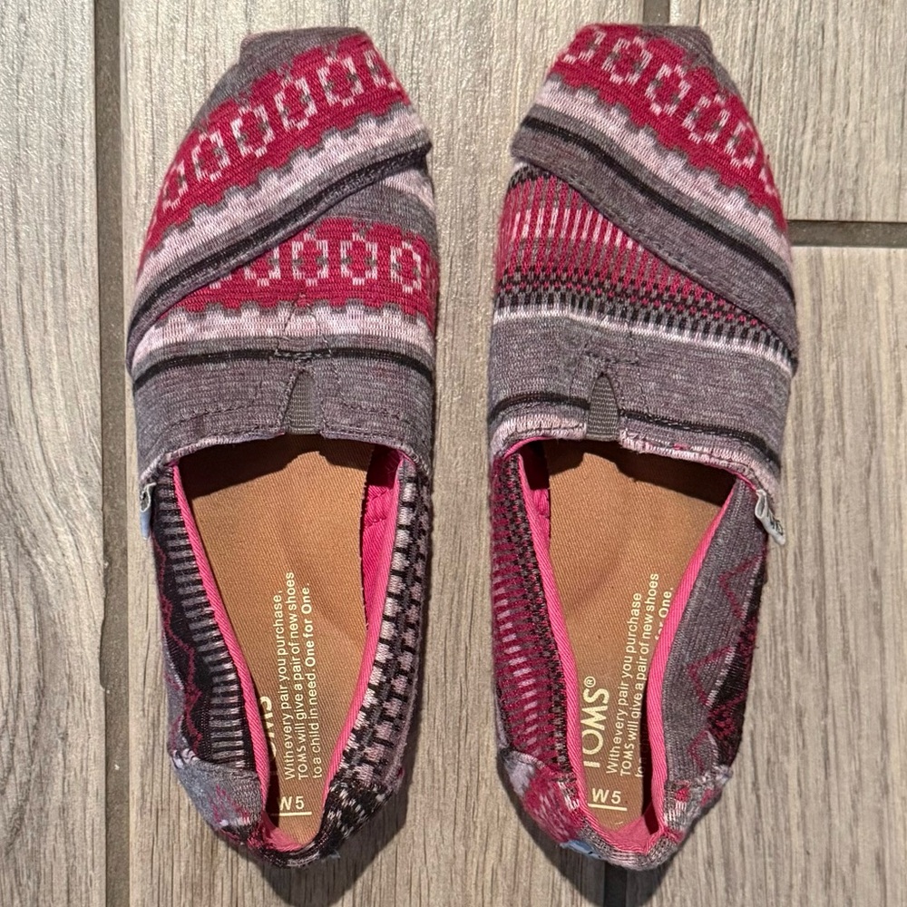 TOMS Pink Pattern Women’s Loafer Shoes 5